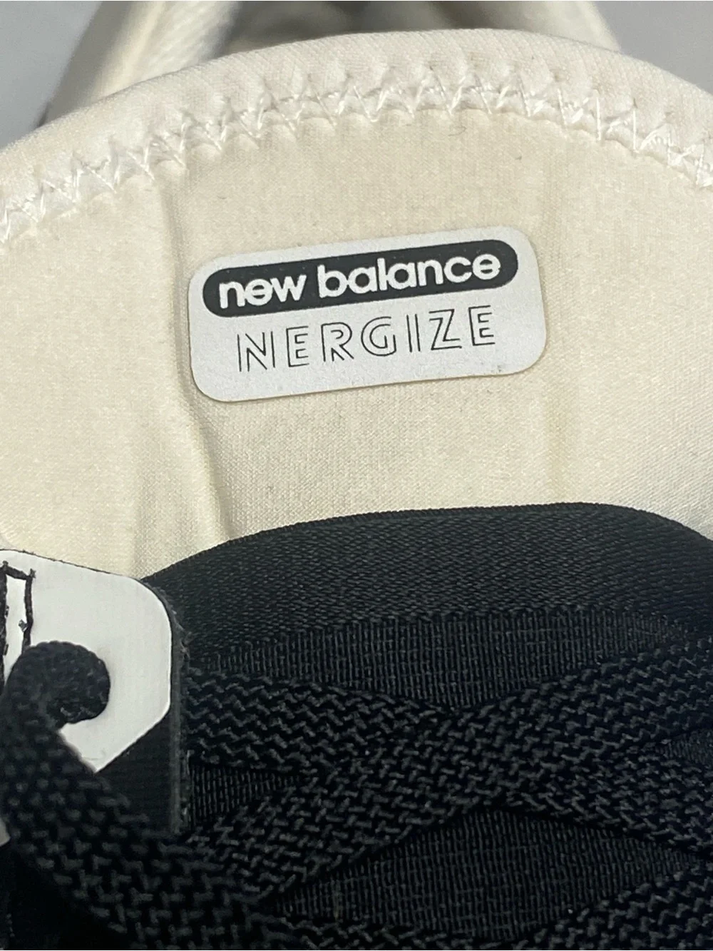 New Balance Nergize DynaSoft Slip-On Walking Shoes White Black Women’s 8.5B